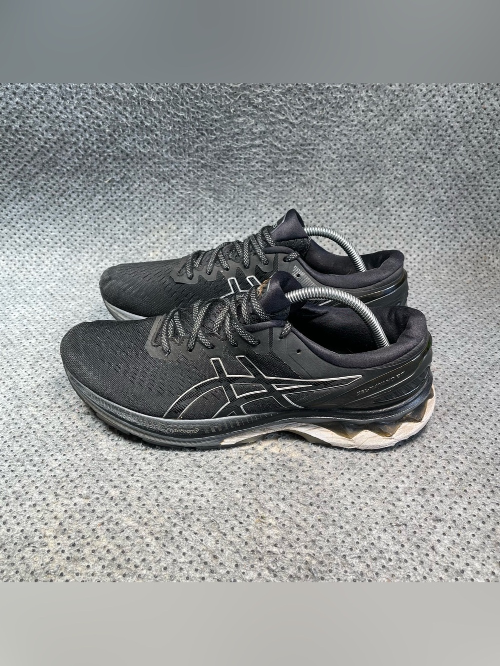 Asics Gel-Kayano 27 Black Running Shoes Size 10 Men’s